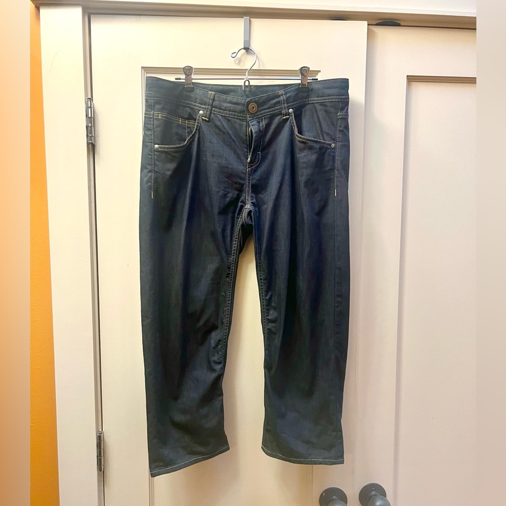 Athleta cropped stretch jeans.